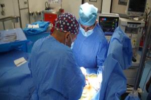 البرنامج الطبي التطوعي يبدأ استقبال طلبات الحالات في الجراحات النوعية من كل اليمن
