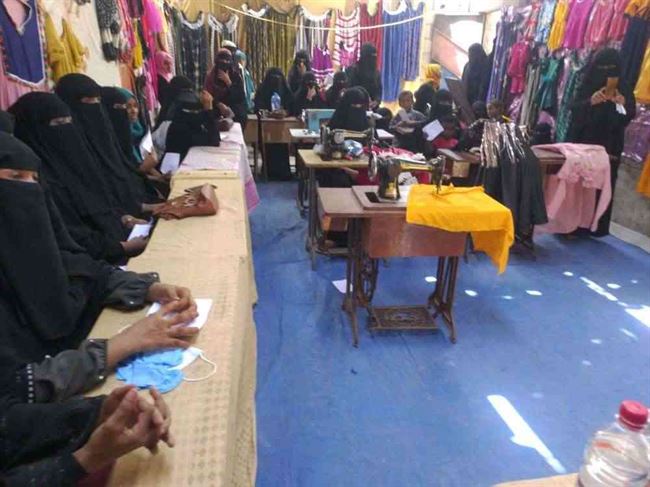أبين: جمعية الكرستاله بعمودية تستهدف "25" امرأة من بينهم نازحات بدورة تدريبية في مجال الخياطة والتطريز