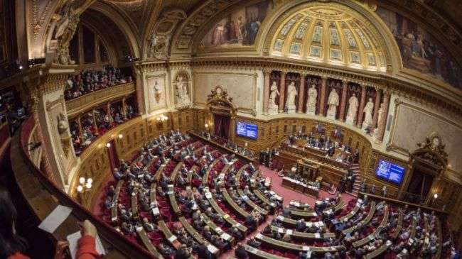 فرنسا: مشروع قانون لمعاقبة المواقع التي تحاول ردع النساء عن الإجهاض