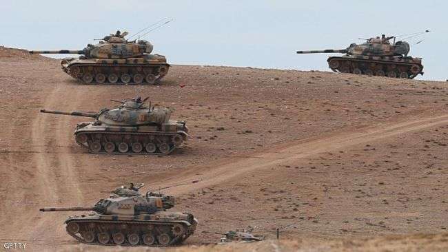 تعزيزات عسكرية تركية تصل إلى حدود سوريا