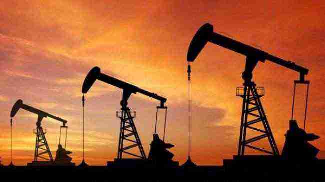 النفط يرتفع لليوم الثاني بفعل توقعات المعروض وبيانات صينية