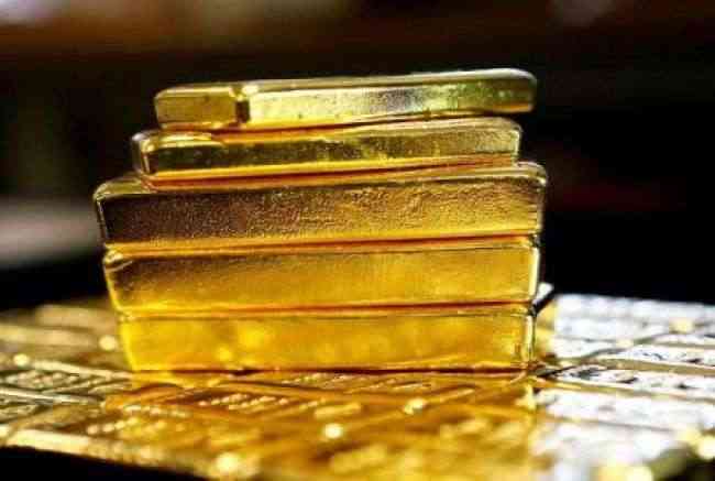 إستقرار أسعار الذهب وإرتفاع طفيف للدولار مقابل اليورو