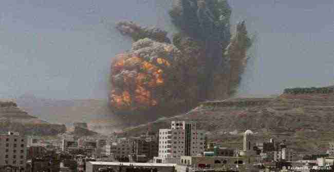 طيران التحالف يقصف معسكر الصيانة بالعاصمة صنعاء