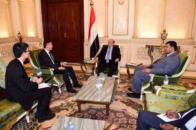 الرئيس هادي يتطلع لعودة الاشتثمارات الصينية في اليمن