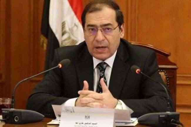 وزير البترول المصري يعلن وقف استيراد الغاز المسال في يونيو 2018