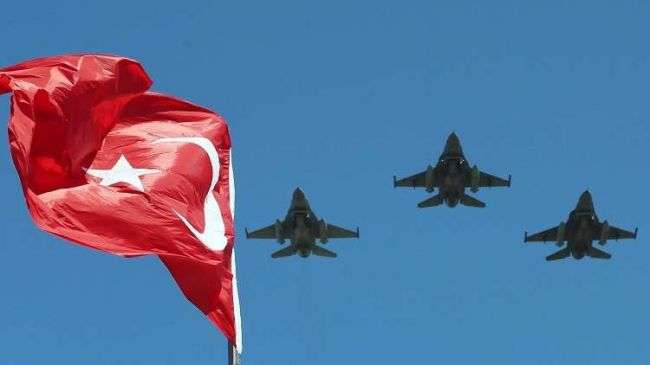 تركيا تستأنف ضرباتها الجوية على منطقة عفرين السورية