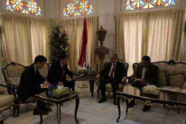 المخلافي يتسلم دعوة للمشاركة في اجتماع وزراء الخارجية لمنتدى التعاون العربي الصيني