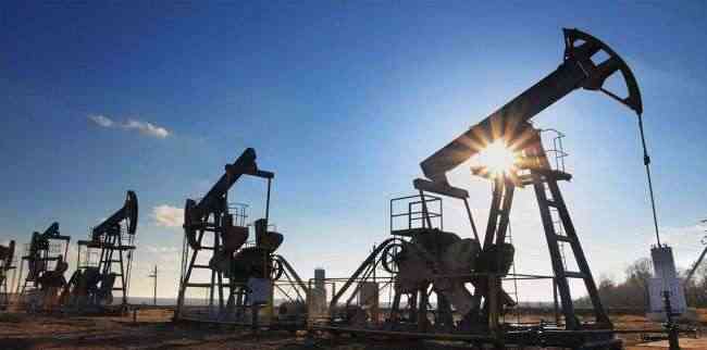 أسعار النفط تهبط بسبب زيادة عدد منصات الحفر النفطية