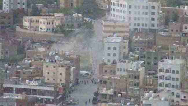 الحوثيون يشنون هجوما عنيفا علي القصر الجمهوري والتشريفات بتعز