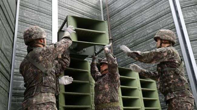 الكوريتان تبدآن إزالة مكبرات الصوت من على الحدود