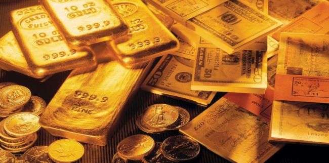 الذهب يتراجع تزامنًا مع ضعف الدولار