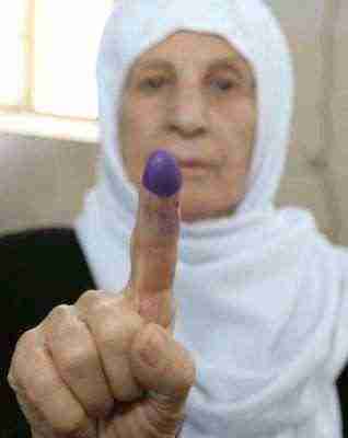 العراقيون يبدأون التصويت في أول انتخابات بعد هزيمة الدولة الإسلامية