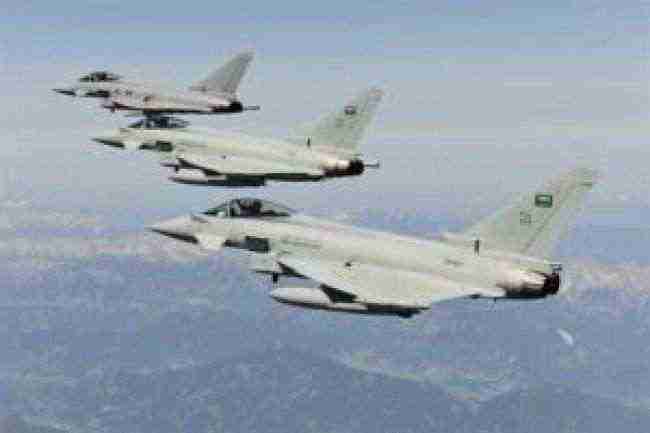 طيران وبوارج التحالف تقصف مواقع الحوثيين في الحديدة