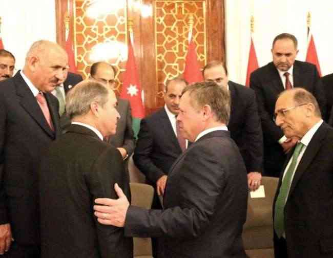 حكومة الأردن الجديدة تؤدي اليمين أمام الملك