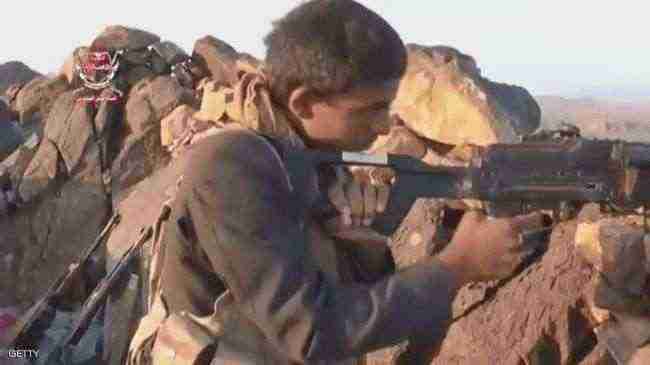 شاهد .. التصوير في كاميرا الإعلام الحربي للحوثيين بعد سقوطه بيد ألوية العمالقة