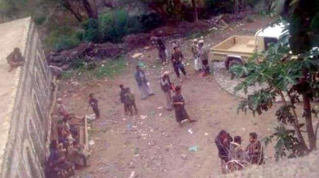 الحوثيون يختطفون عدد من المواطنين في ذمار بينهم أطفال