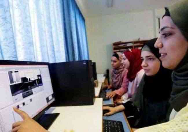 أربع فتيات فلسطينيات في المرحلة النهائية من مسابقة للتكنولوجيا بأمريكا