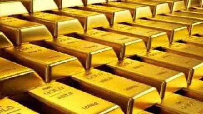 الذهب يتخلى عن مكاسبه المبكرة مع ارتفاع الدولار