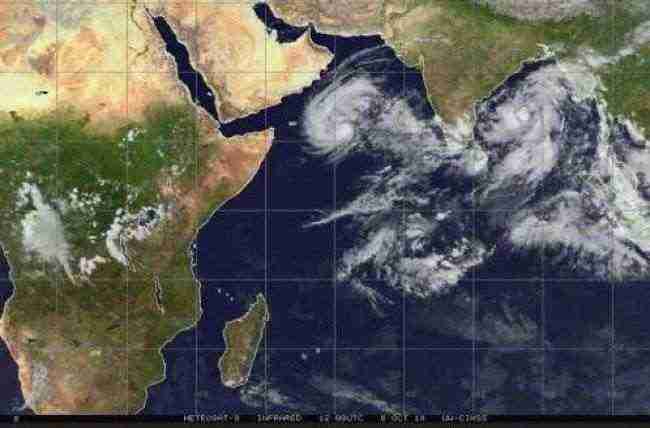 إنذار بالخطر .. إعصار لبان يقترب من صلالة وظفار بسلطنة عمان وترقب في اليمن