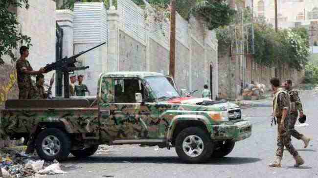 الجيش يصد هجوما حوثيا قرب مطار تعز.. ويقتل 8 انقلابيين
