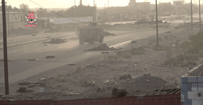 شاهد بالفيديو .. القوات المشتركة تواصل تقدمها في عمق مدينة الحديدة .. أخر المستجدات