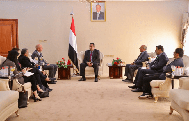 رئيس الوزراء يبحث مع فريق الأمم المتحدة الإنمائي الأنشطة الإغاثية والإنمائية في اليمن