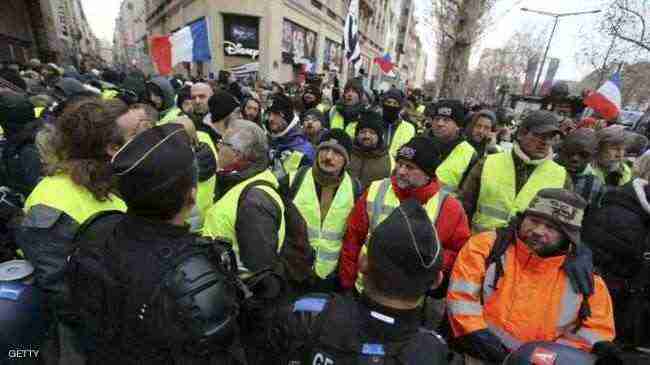 باريس.. تظاهرات جديدة واعتقالات لعناصر من " السترات الصفراء "