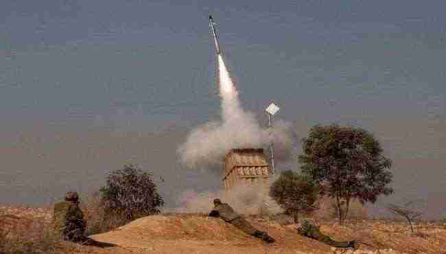 صواريخ غزة تشعل صفارات الإنذار في تل أبيب