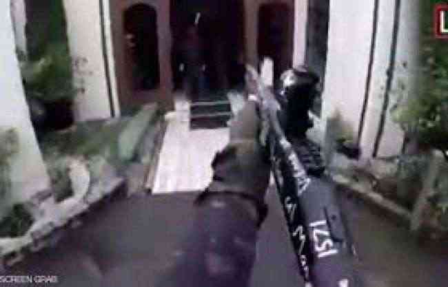 شاهد .. فيديو مرعب للهجوم على مسجد نيوزيلندي