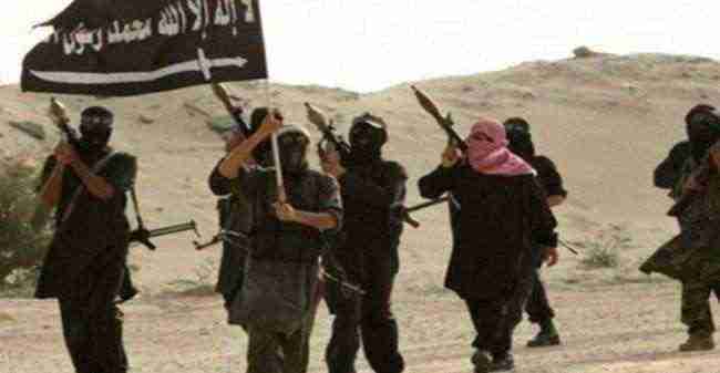 القاعدة يفرج عن أسراه ويطرد داعش من عدة مواقع
