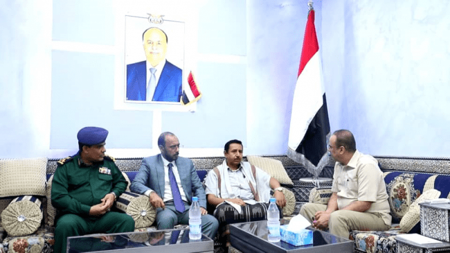 وزير الداخلية يناقش مع محافظ شبوة الأوضاع الأمنية في المحافظة