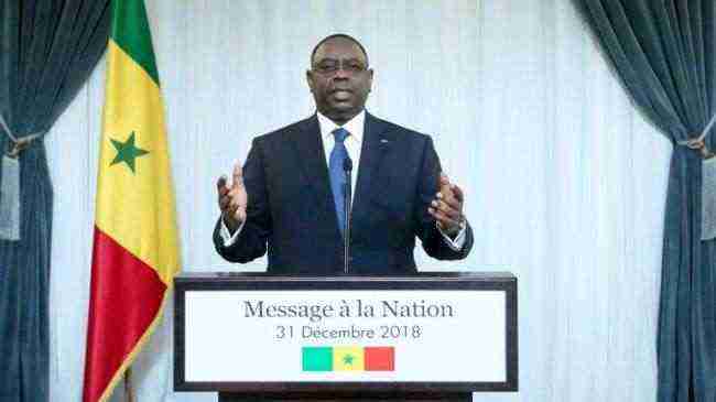 بالفيديو.. نجاة الرئيس السنغالي من موت محقق