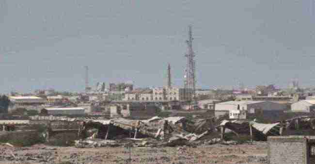 الحوثيون يقصفون مواقع القوات المشتركة في الدريهمي بالحديدة