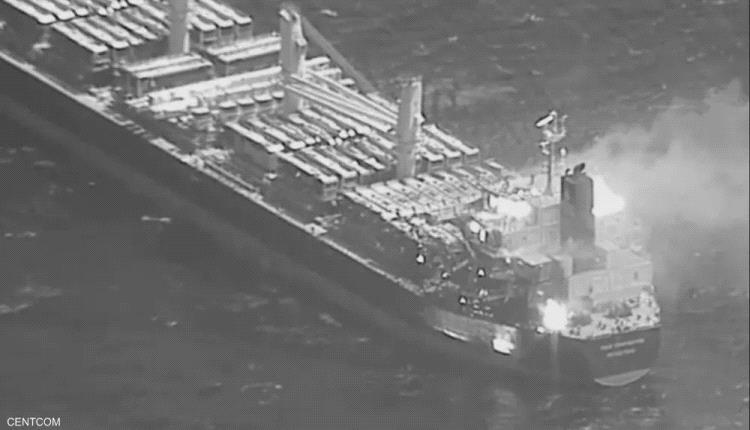  تضرر سفينة جراء هجومين إرهابيين جنوب البحر الأحمر
