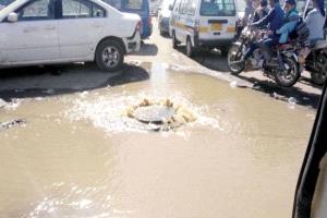  انهيار شبكات الصرف الصحي تهدد سكان صنعاء
