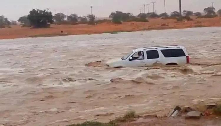 الأرصاد تحذر من سيول جارفة وانهيارات بهذه المناطق خلال الساعات القادمة