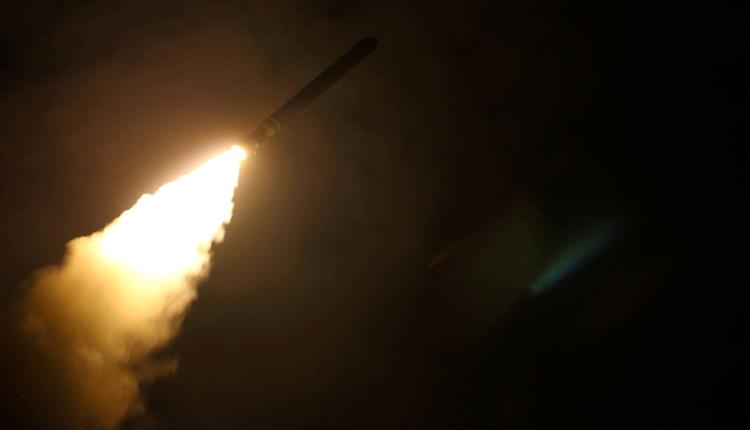 الجيش الأمريكي يدمر صواريخ وطائرة حوثية فوق البحر الأحمر