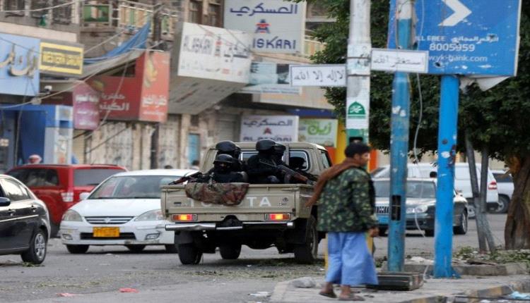 مسلحو الحوثي يقتحمون منازل في صنعاء ويعتدون على نساء وأطفال