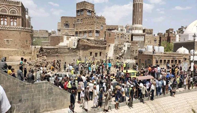 وفاة 4 في صنعاء بانهيار مسجد تاريخي وأثري