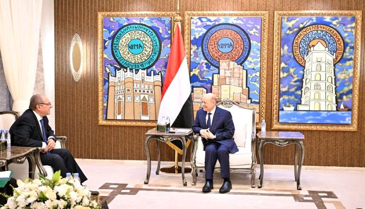 مصر تؤكد موقفها الثابت إلى جانب الشعب اليمني