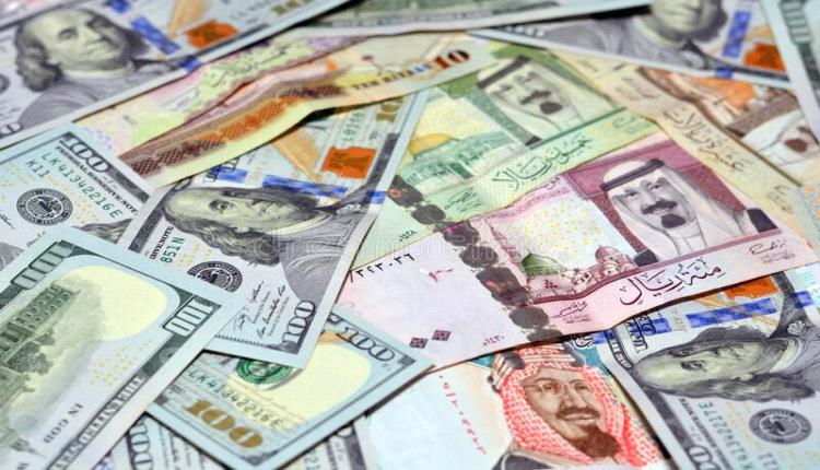 خبير اقتصادي يكشف سعر الصرف الحقيقي في صنعاء.. فرق كبير عن عملة الشرعية