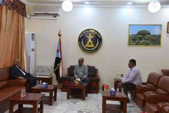 رئيس القيادة المحلية لانتقالي عدن يتسلم مهامه رسميا