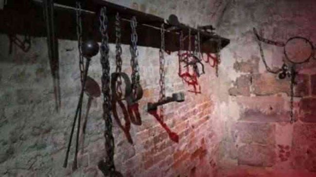صحيفة سعودية تكشف عن انتهاكات وجرائم تعذيب بسجون الحوثي