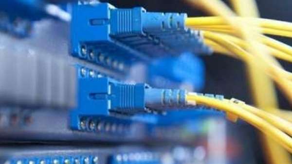 صنعاء تعلن عن موعد عودة خدمة الإنترنت في جميع المحافظات
