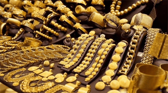 أسعار الذهب بالأسواق اليمنية اليوم الخميس 26 يناير