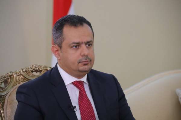 الحكومة اليمنية تتوعد: نراقب تنفيذ الإجراءات الاقتصادية الأخيرة