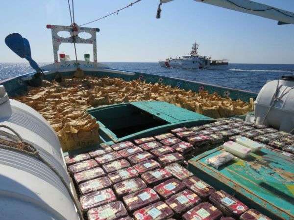 امريكا تضبط سفينة صيد تحمل 4 طن مخدرات بـ33 مليون دولار بخليج عمان