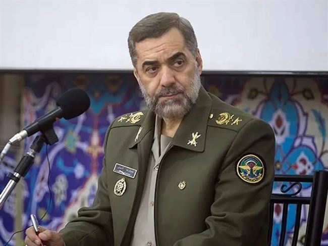 وزير دفاع إيران: ندعم الحوثيين في كافة الجوانب والابعاد