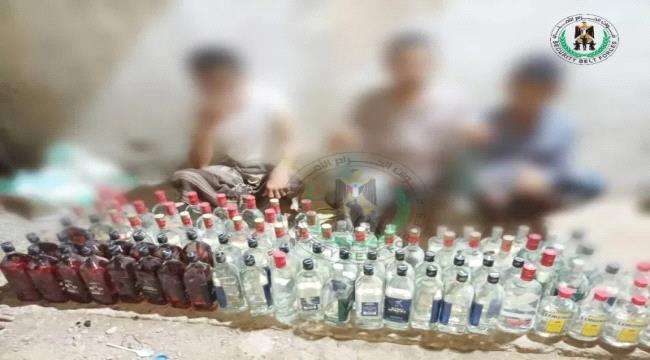 القبض على 3 بحوزتهم كمية خمور كبيرة بعدن