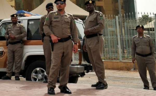 ضبط 4 يمنيين يقومون بهذا الفعل الفاضح في السعودية